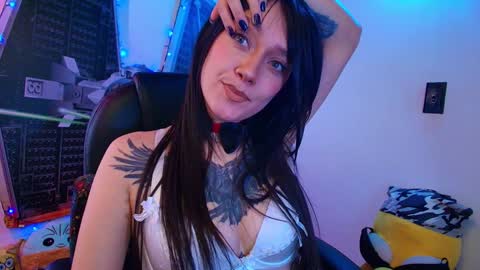 Juanita online show from January 27, 7:46 pm