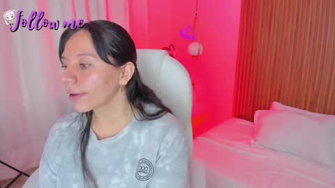 Juanita online show from March 4, 12:33 pm