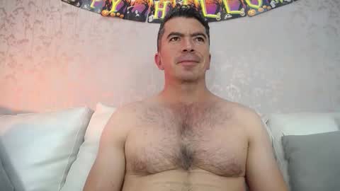 Snapshot of juank_fit45 chatting on October 23, 3:13 pm Juan k online show from October 23, 3:13 pm