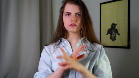 Isabel online show from April 4, 7:37 am