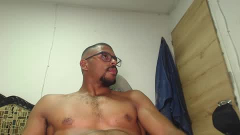 Juan pablo M online show from April 10, 8:35 pm