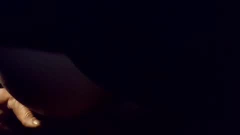 Snapshot of jubitz chatting on February 22, 1:00 am SMALLZ online show from February 22, 1:00 am