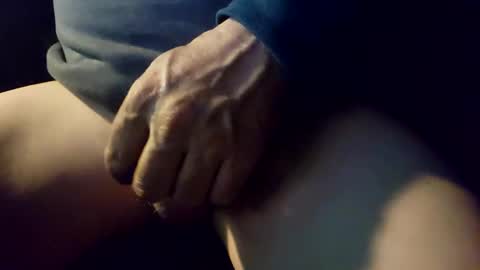 Snapshot of jubitz chatting on March 2, 5:44 am SMALLZ online show from March 2, 5:44 am