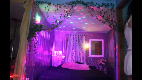 juicyjayxxx69 online show from February 7, 4:48 am