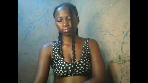 juicypiexx online show from November 5, 12:01 am