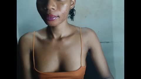 juicyxpussyxx online show from July 25, 10:29 pm