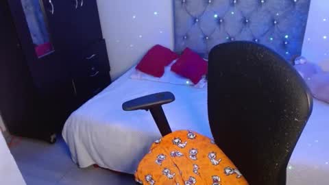  Juliana Torres  online show from March 6, 11:53 pm