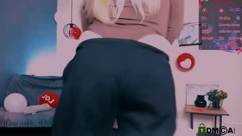 juli kisss online show from February 20, 4:03 pm