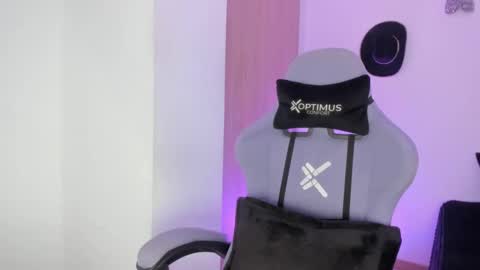 juli_santos_22 online show from February 8, 11:01 am