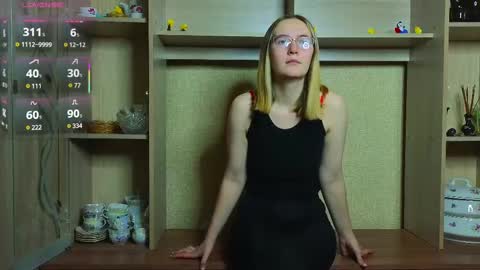 Julia online show from February 27, 5:18 am