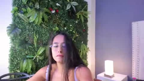 J U L IA   M A R T I N E Z online show from October 8, 12:11 pm