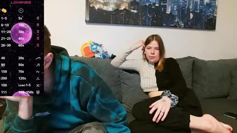 Snapshot of julia_official chatting on March 8, 7:53 pm julia_official online show from March 8, 7:53 pm