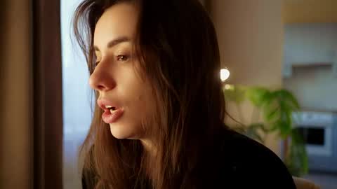 Molly online show from April 3, 2:57 pm