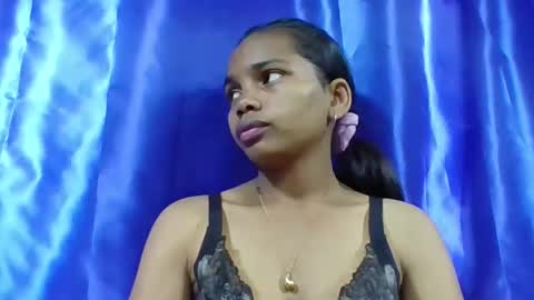 juliah02 online show from June 5, 7:14 am
