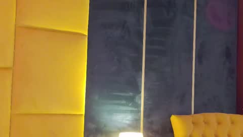 Julia online show from February 27, 9:25 pm