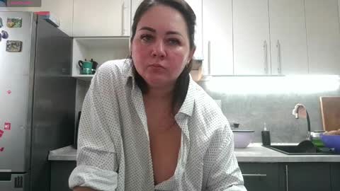 juliamorgann online show from March 28, 11:00 am