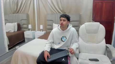 julian billy online show from February 16, 12:10 pm