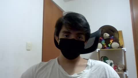 Julian Mora online show from March 6, 2:19 am