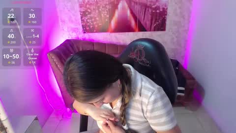 juliana_diamond_ online show from February 6, 7:12 am