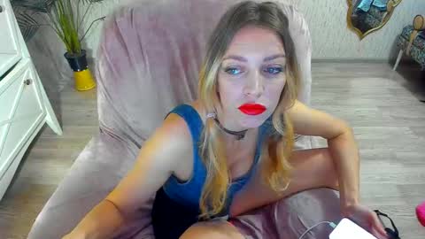 Julia online show from October 12, 5:33 am