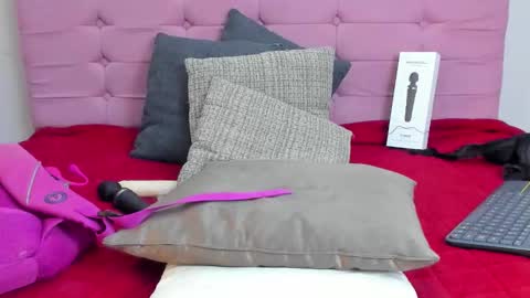 Juliana online show from October 30, 6:08 pm