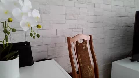 Julia online show from June 9, 3:01 pm