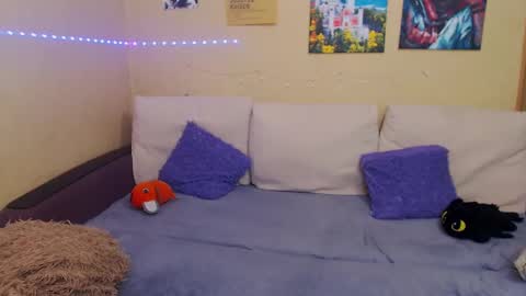 Jul online show from March 3, 3:11 pm