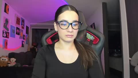 Jeimy Help me to reach 100 thumbs up online show from April 9, 1:31 am