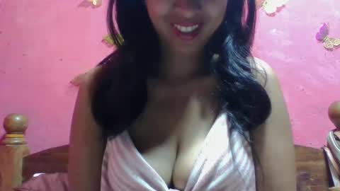 julie0612 online show from October 11, 7:06 pm