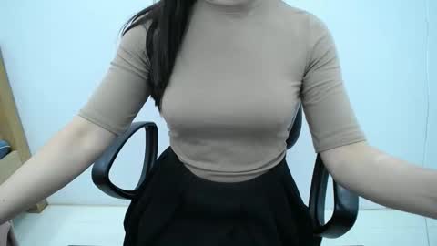 julie9x online show from November 21, 12:41 am