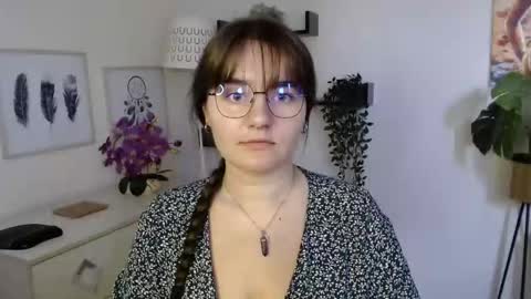 Snapshot of julie_extasy chatting on September 19, 12:31 pm Julie online show from September 19, 12:31 pm