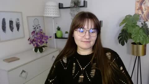 Snapshot of julie_extasy chatting on October 27, 5:46 pm Julie online show from October 27, 5:46 pm