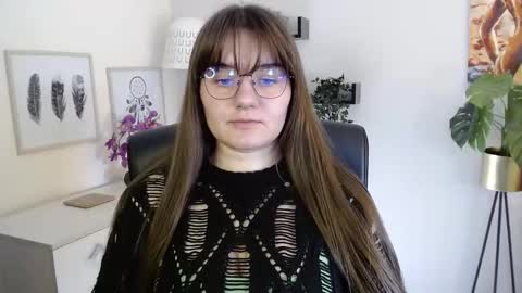 Snapshot of julie_extasy chatting on September 25, 1:07 pm Julie online show from September 25, 1:07 pm