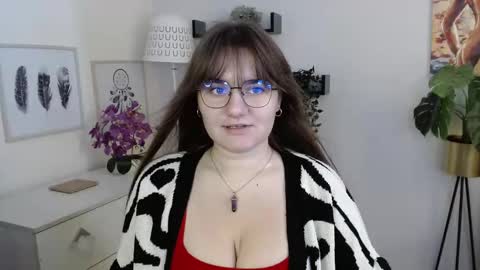 Snapshot of julie_extasy chatting on September 23, 12:43 pm Julie online show from September 23, 12:43 pm