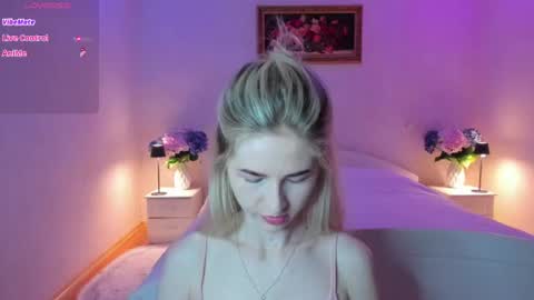 julieblazex online show from July 13, 8:23 pm
