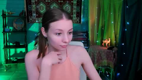 juliedaniel online show from March 11, 9:23 am