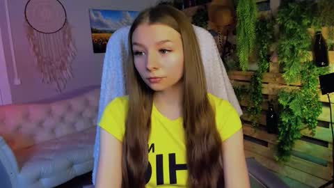 juliedaniel online show from January 13, 8:33 am