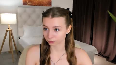 juliedaniel online show from October 29, 8:05 am