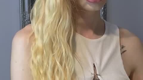 Julia online show from September 13, 8:44 pm