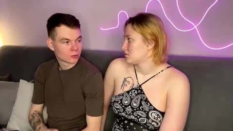 Julie and Thomas online show from November 5, 8:05 am