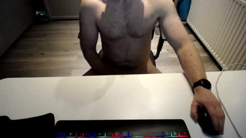 julienneedyou online show from June 12, 5:17 am