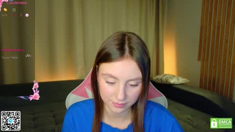 julieqt online show from November 24, 12:31 am