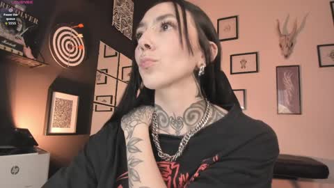 juliet_sourire online show from April 9, 10:48 pm