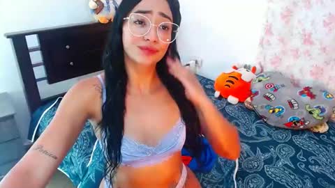 julieta art1 online show from December 23, 9:51 pm