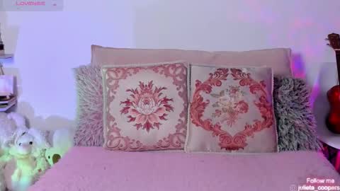 Juli  online show from March 11, 4:48 am