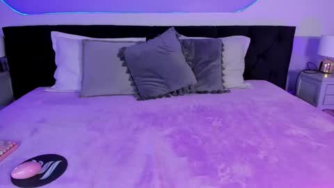 Julieta  online show from September 19, 12:09 pm