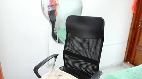 julieta_star69 online show from October 23, 7:37 pm