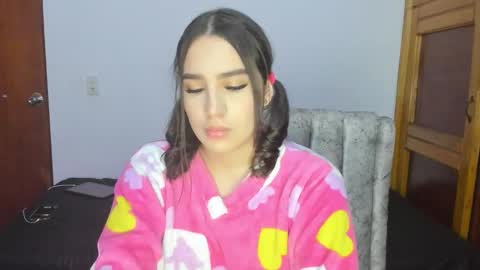 Julieth online show from March 5, 7:56 pm