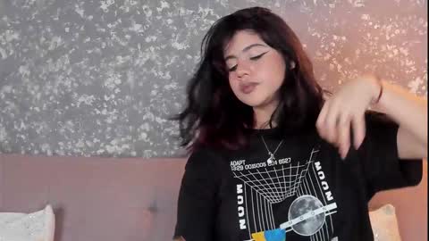 Julieth  online show from December 4, 7:57 pm