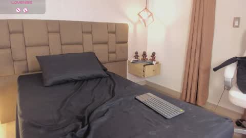 Julieth online show from March 21, 5:24 am